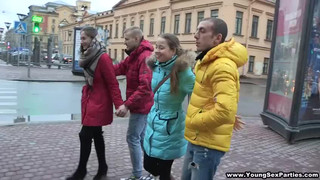 Русские студенты замутили групповуху у себя дома